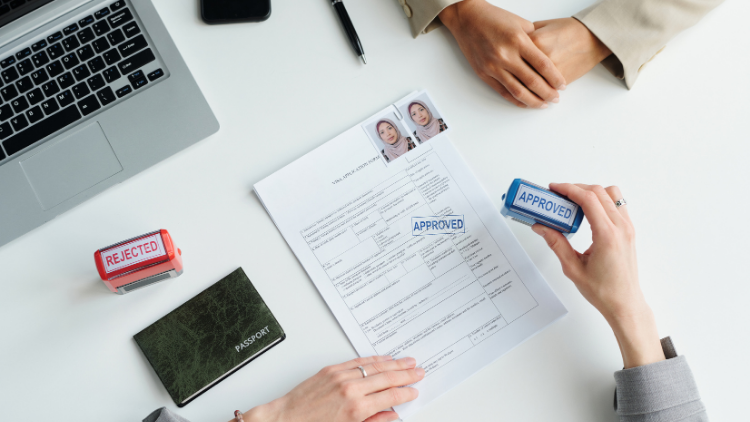 Nhập cảnh sai cửa khẩu đã đăng ký tỏng công văn nhập cảnh là 1 lỗi phổ biến mà người nước ngoài hay mắc phải khi nhập cảnh Việt Nam bằng VOA